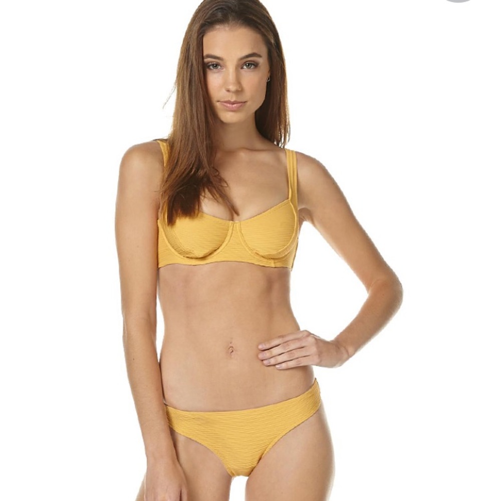 Zulu and Zephyr Signature Bikini Size AUS 10/Small